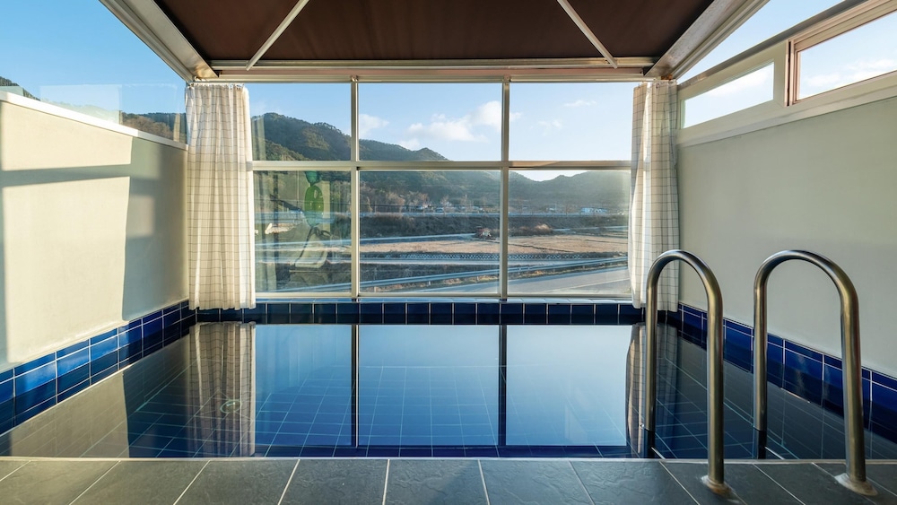Basic Room, 1 Bedroom (Room 104 (Pool Villa / Spa)) - Photo 23