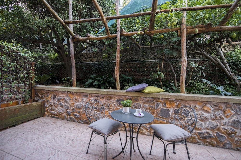 Double Room, Garden View - Photo 6