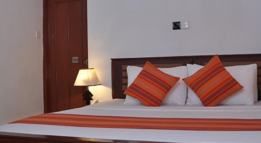 Business Double Room, 1 King Bed, Refrigerator photo 1