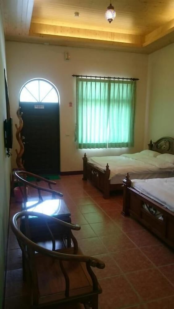 Standard Quadruple Room, Mountain View photo 2