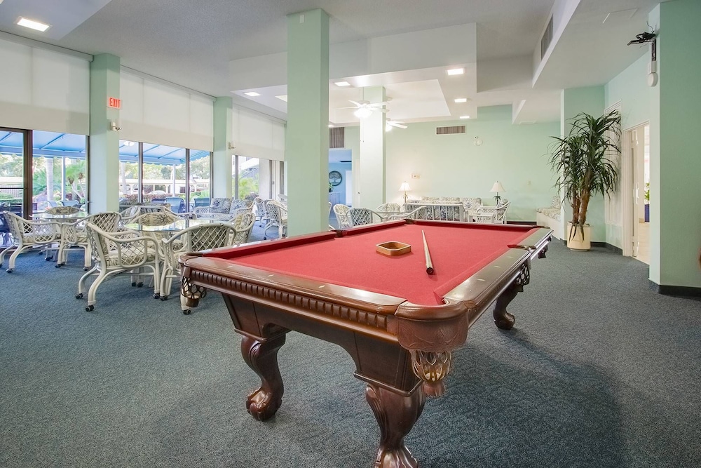 Condo (Harbor Towers End Unit Pool & Bay Vie) photo 2