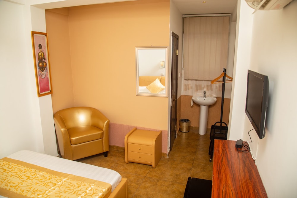 Comfort Room photo 2
