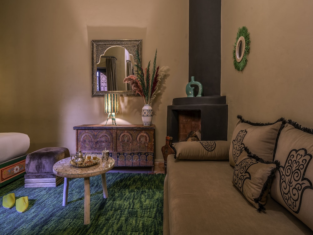 Classic Suite, Non Smoking, Balcony / Suite Epice