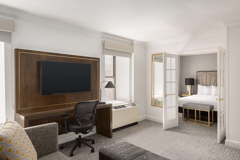 Suite, 1 Queen Bed