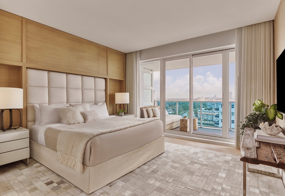 Room, 3 Bedrooms, Balcony, Ocean View (PH)