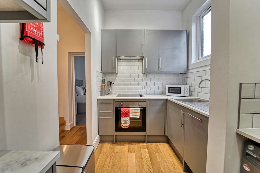 Apartment photo 2