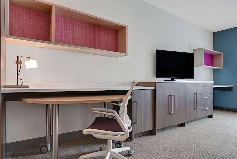 Suite, 1 King Bed, Hearing Accessible (Hearing) - Photo 3