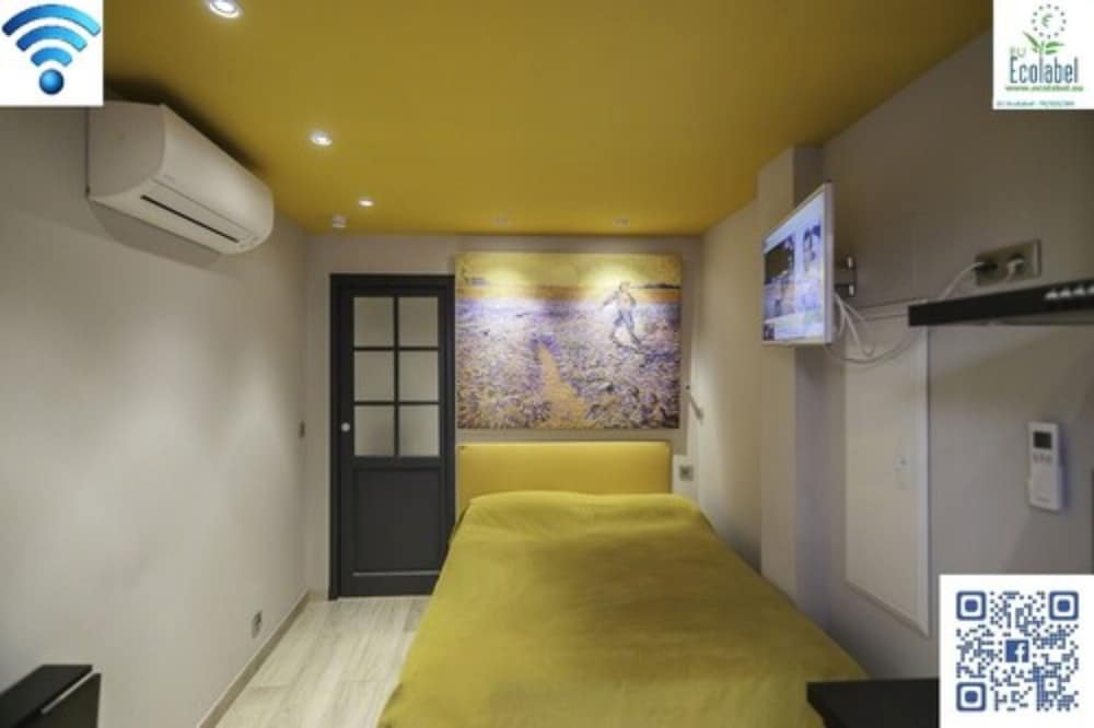 Standard Apartment, 1 Queen Bed photo 3