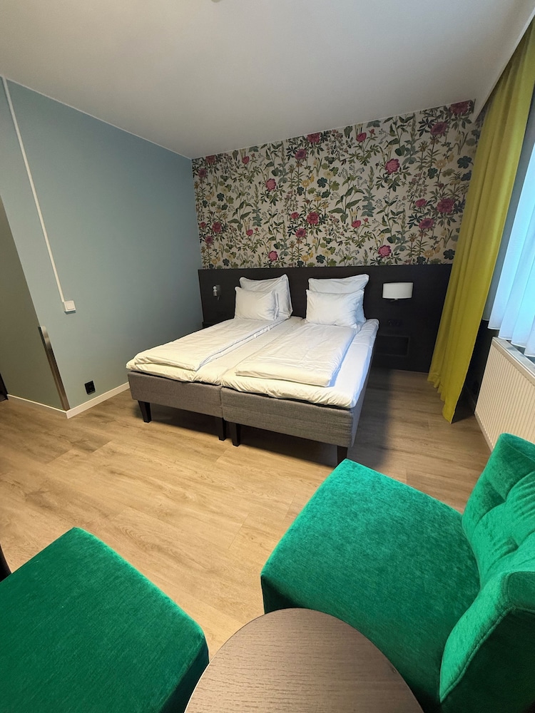 Room, Accessible - Photo 1