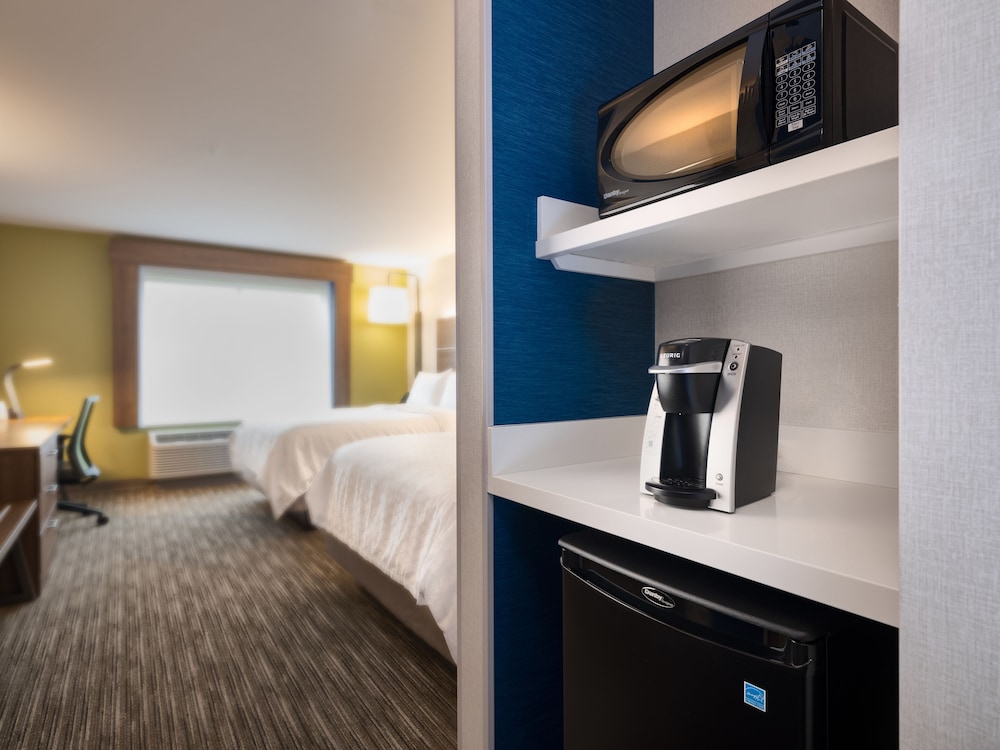 Standard Room, 2 Queen Beds, Accessible Bathtub (Communications) photo 3