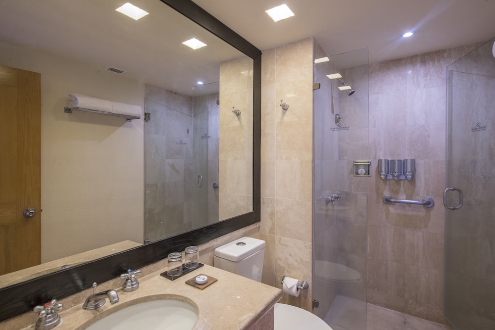 Studio W/kitchenette