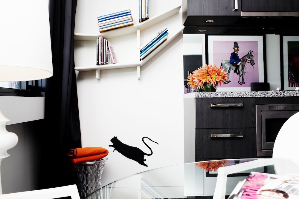 Deluxe Studio Suite - Photo 8