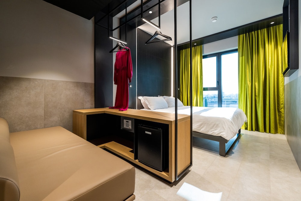 Standard Room, 1 King Bed
