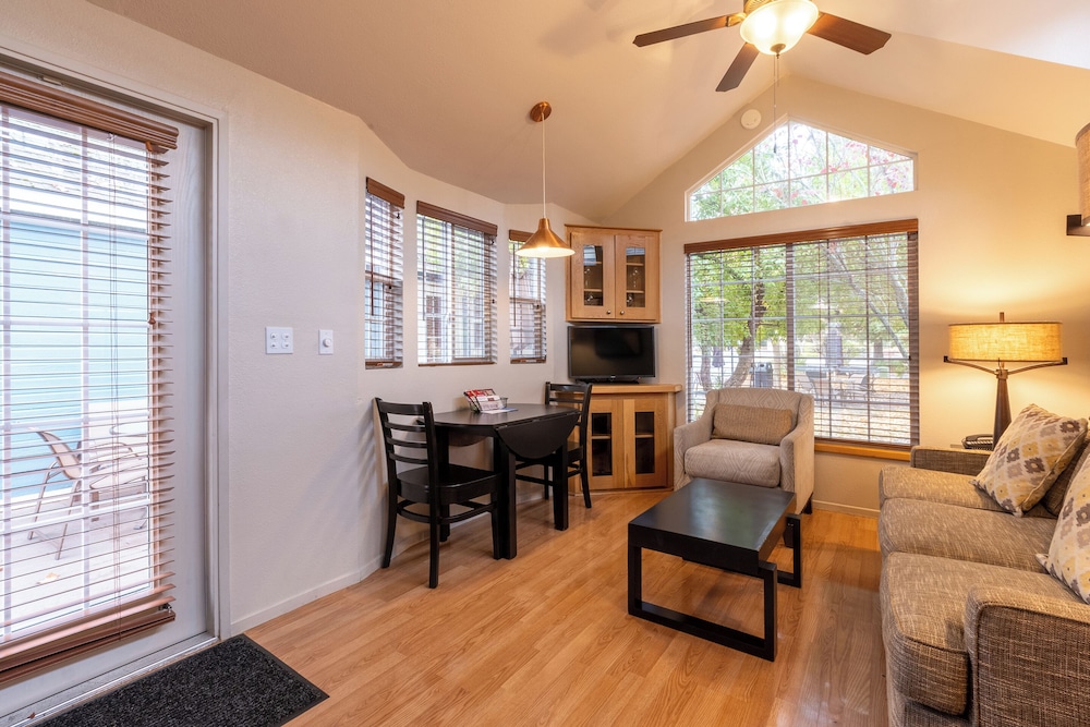 Suite, 1 Bedroom, Non Smoking - Photo 7