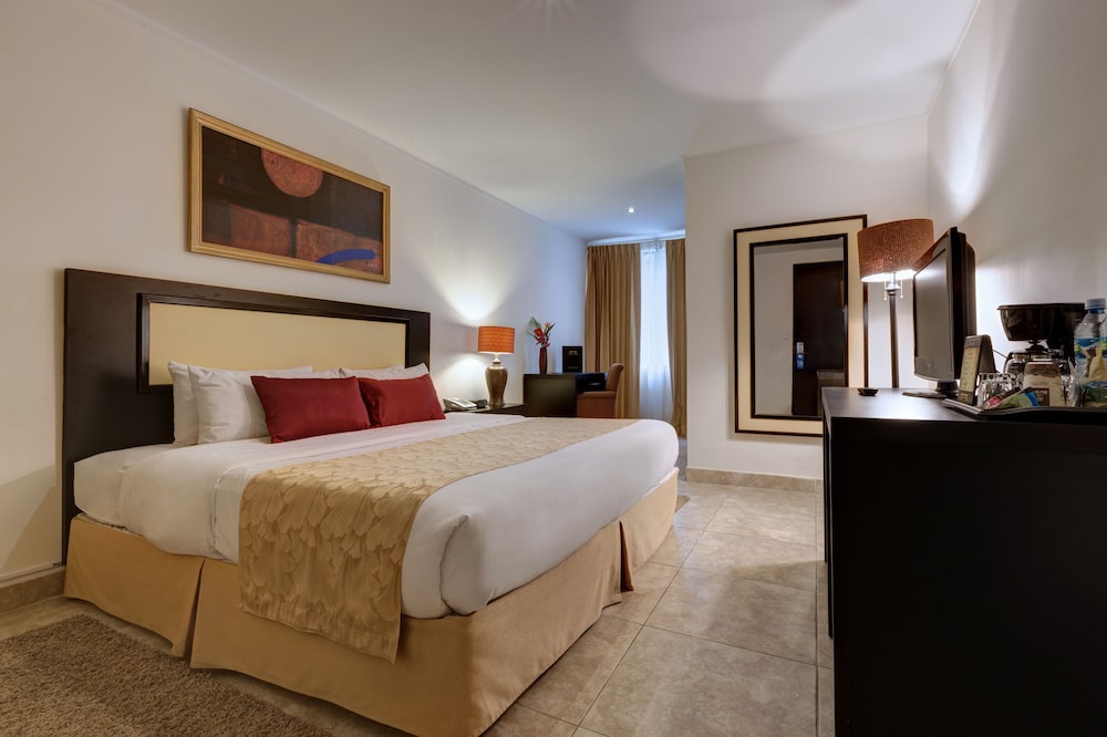 Standard Room, 1 King Bed - Photo 12