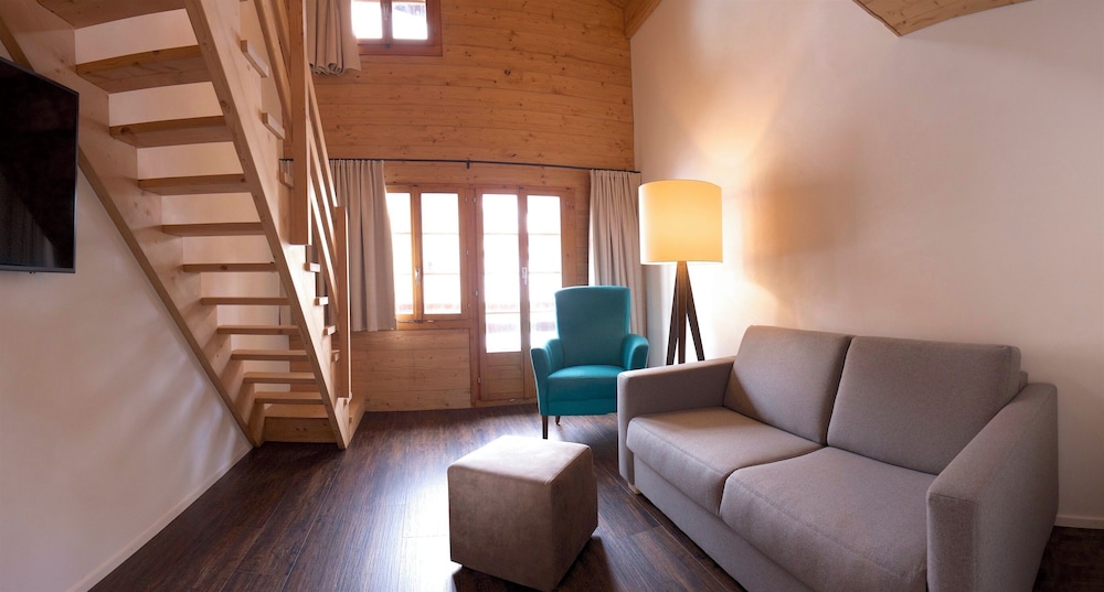 Deluxe Suite, Balcony