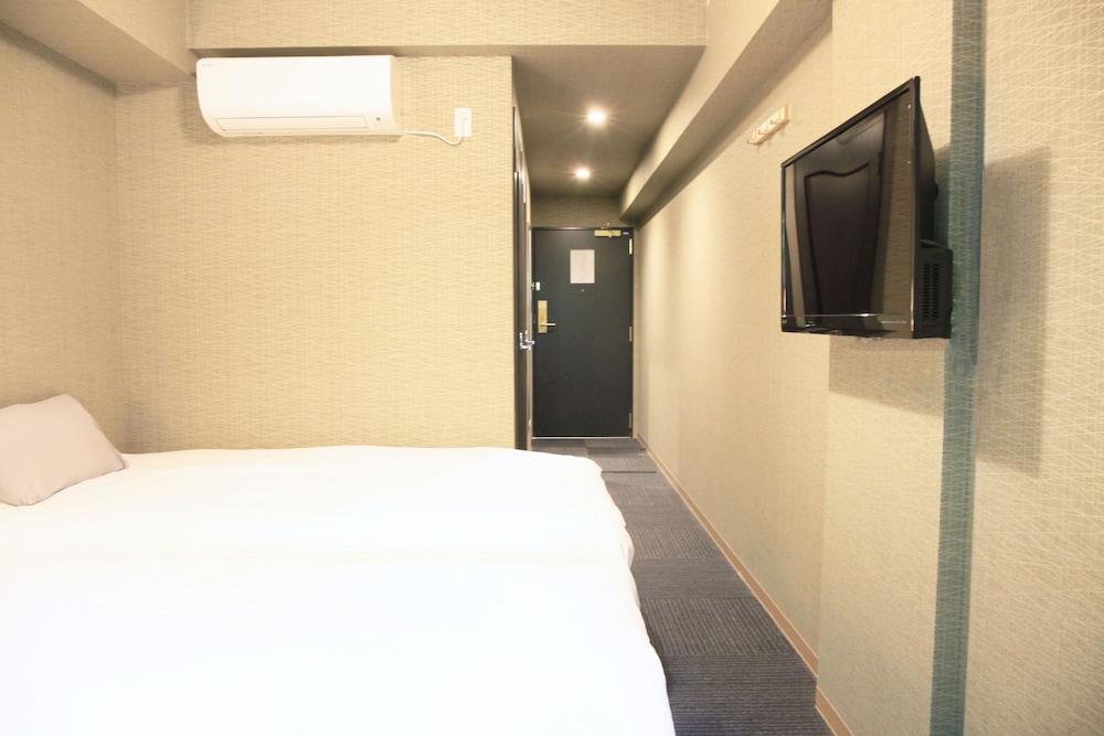 Standard Twin Room - Photo 4