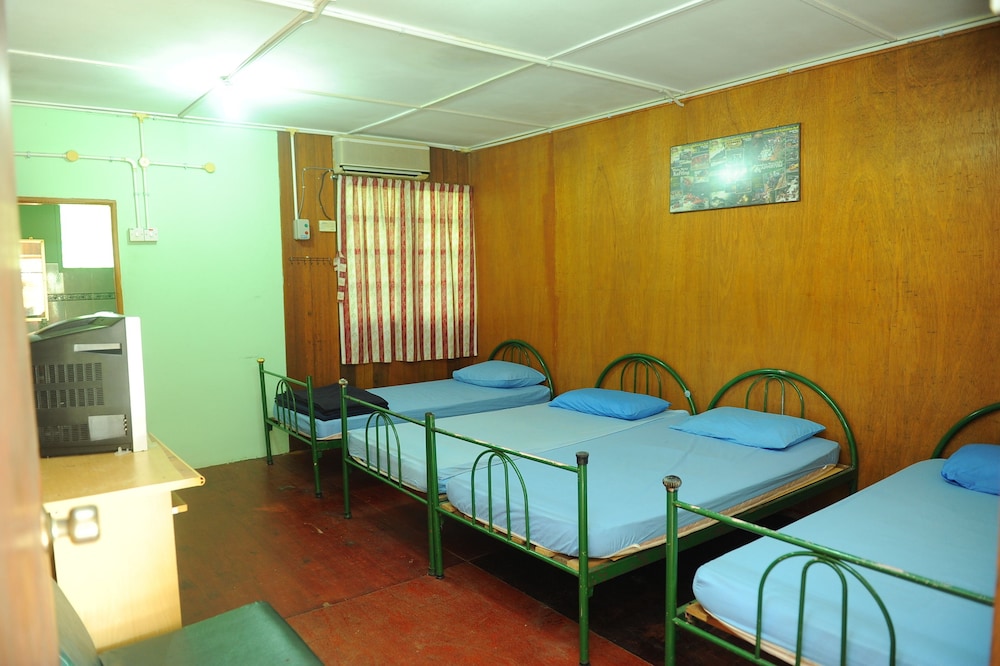 Family Duplex (3 Double Beds and 1 Bunk Bed) photo 1