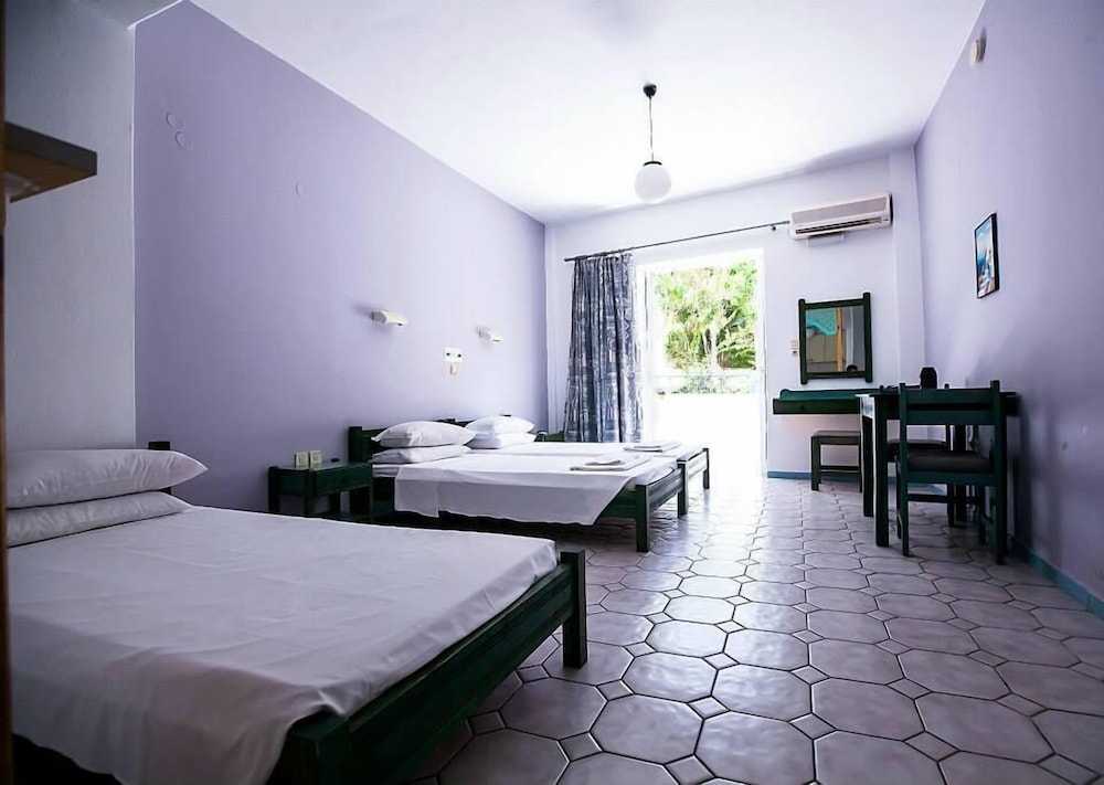 Basic Triple Room