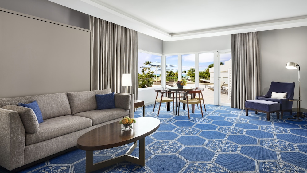 Suite, 1 Bedroom - Photo 1