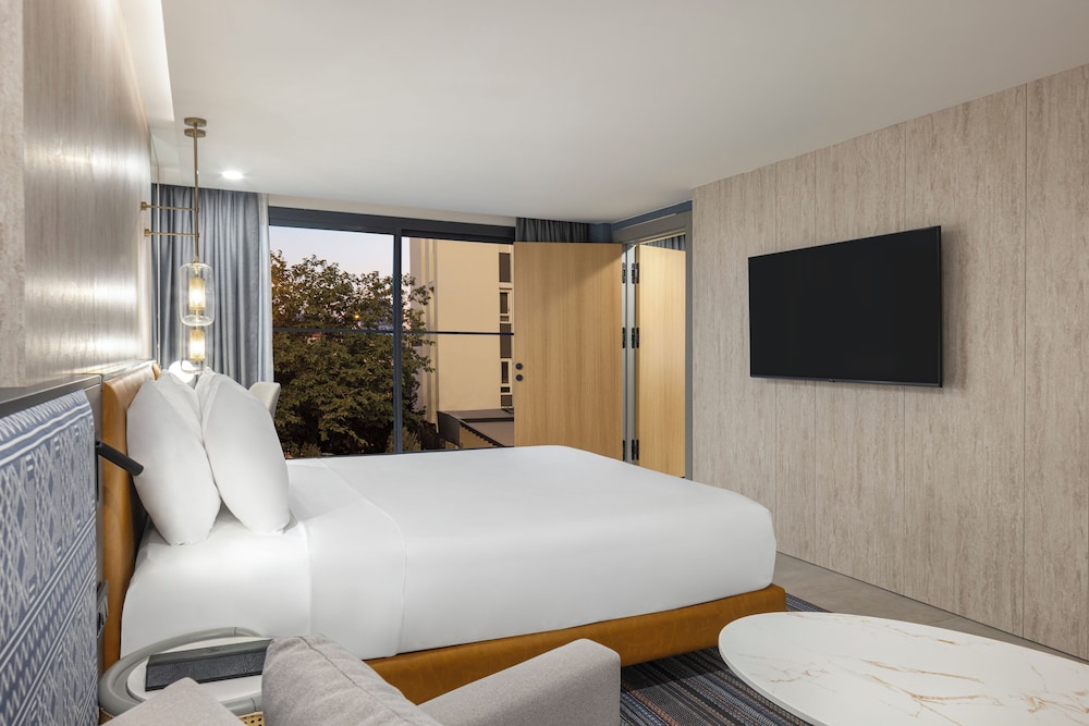 Superior Room, 2 Double Beds, City View