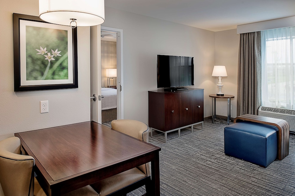 Room, 1 King Bed, Accessible, Non Smoking (Roll In Shower) - Photo 4