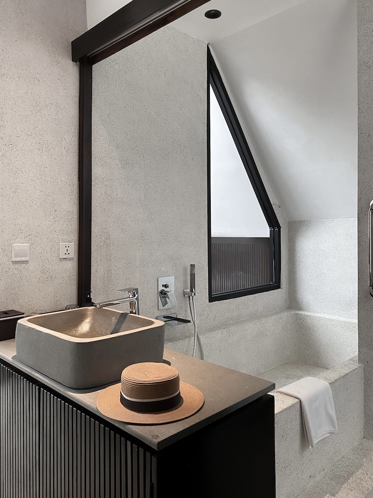 Deluxe Rooftop Sky View (Private Room) - Photo 10