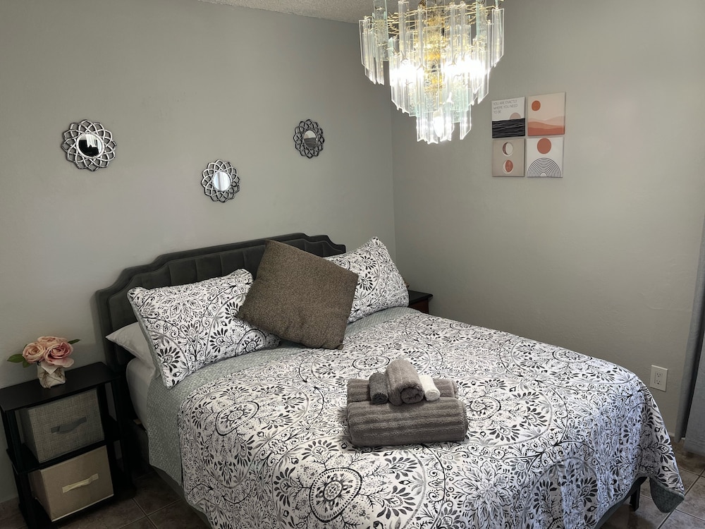 Family House, 3 Bedrooms, Ground Floor photo 2