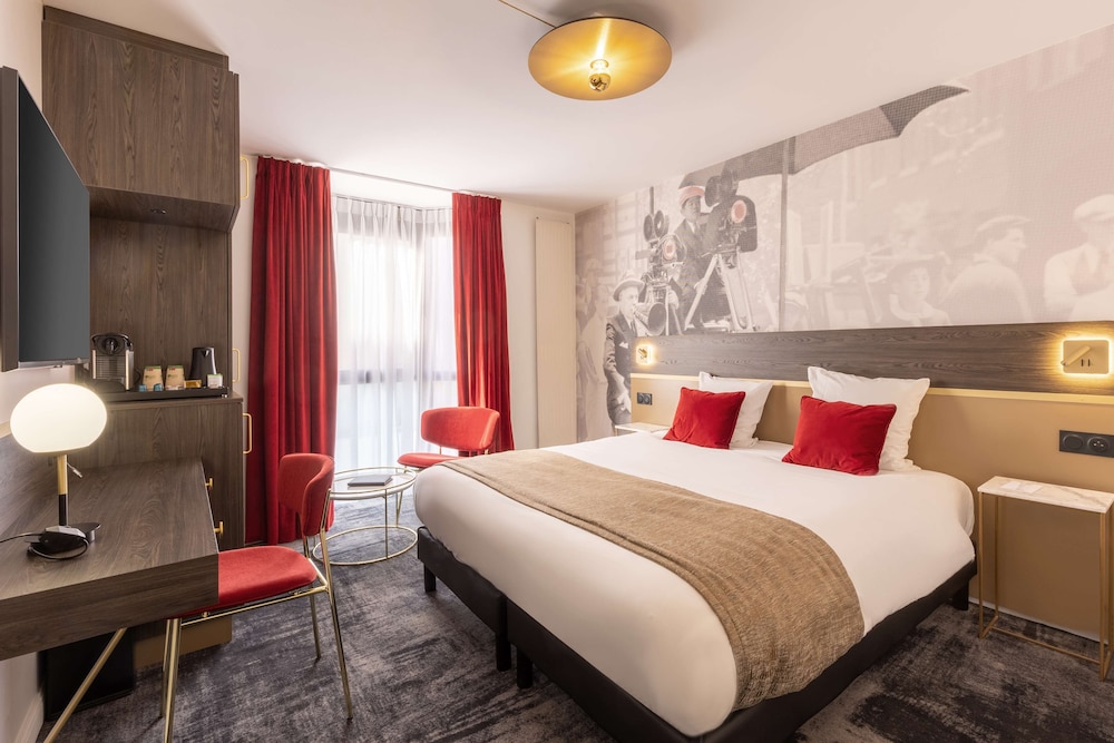 Superior Room, 1 King Bed, Non Smoking (Twin bed on request) - Photo 7
