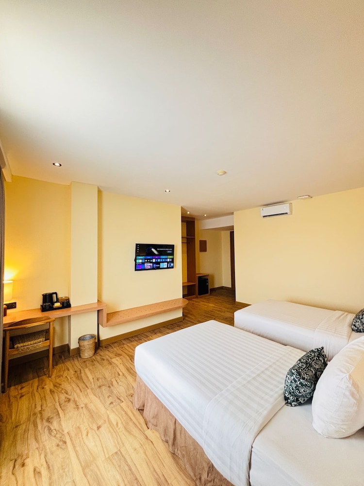 Junior Suite, 1 Bedroom - Photo 19
