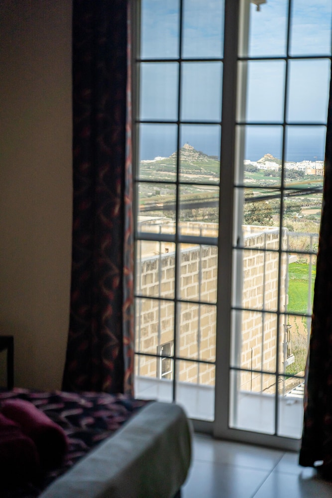 Standard Room, Balcony, Sea View photo 3