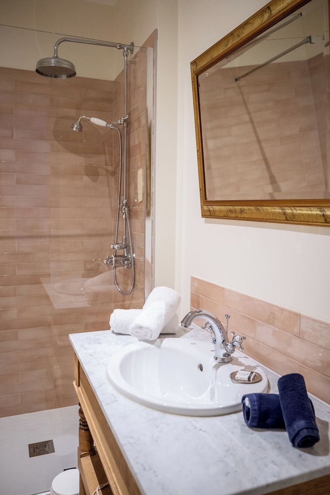 Superior Triple Room photo 2