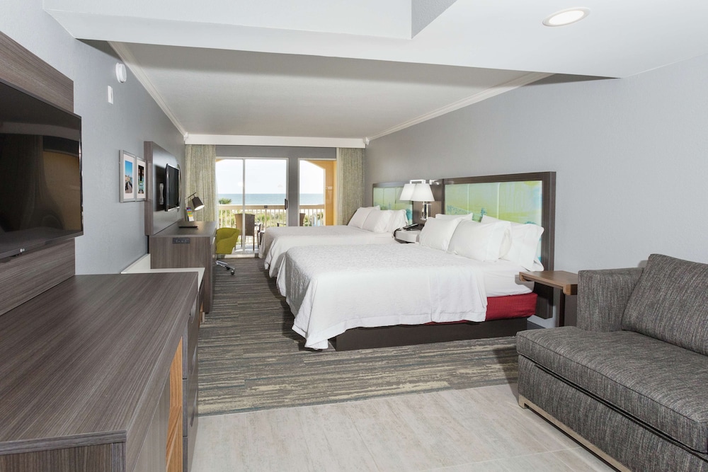 Family Room, 2 Queen Beds, Non Smoking (Beach Side) photo 1