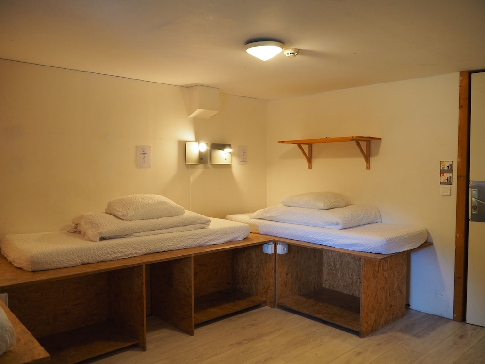 Triple Room, Shared Bathroom photo 3