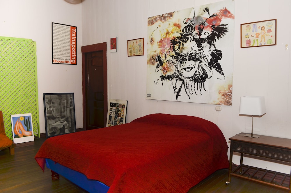 Standard Room, Shared Bathroom (Tangerine ) photo 1