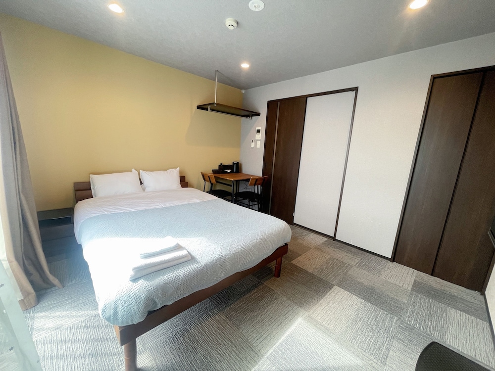 Basic Double Room