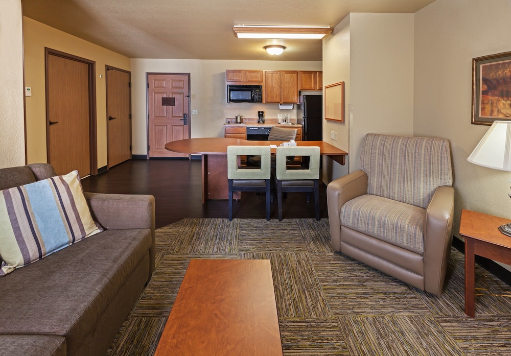 Suite, 1 Bedroom - Photo 3
