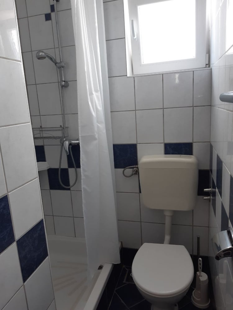 Apartment (Mario - afordable & close to center -) photo 1