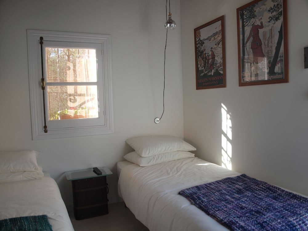 Habitación Económica, 2 Camas Individuales