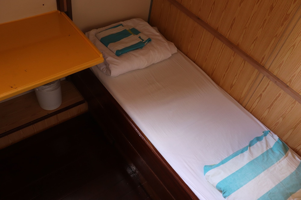 Economy Single Room, 1 Bedroom photo 3