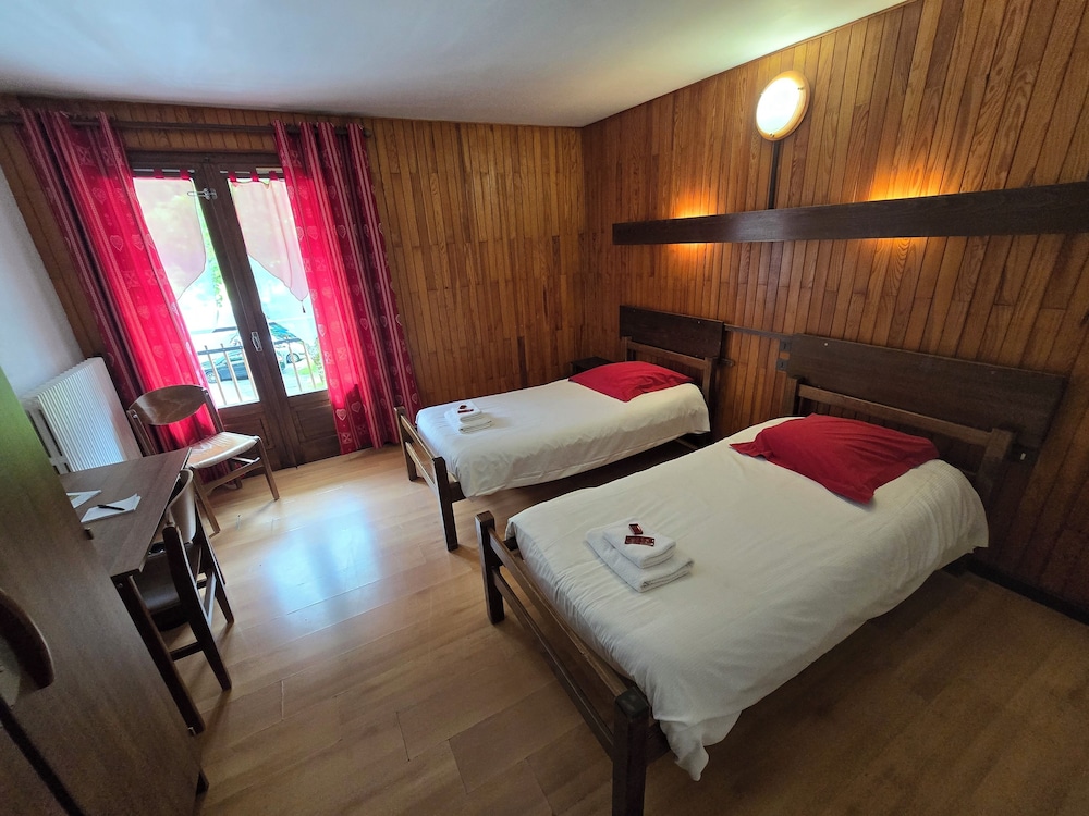 Standard Room photo 3