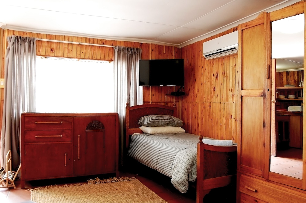Classic Cabin (Log 3)