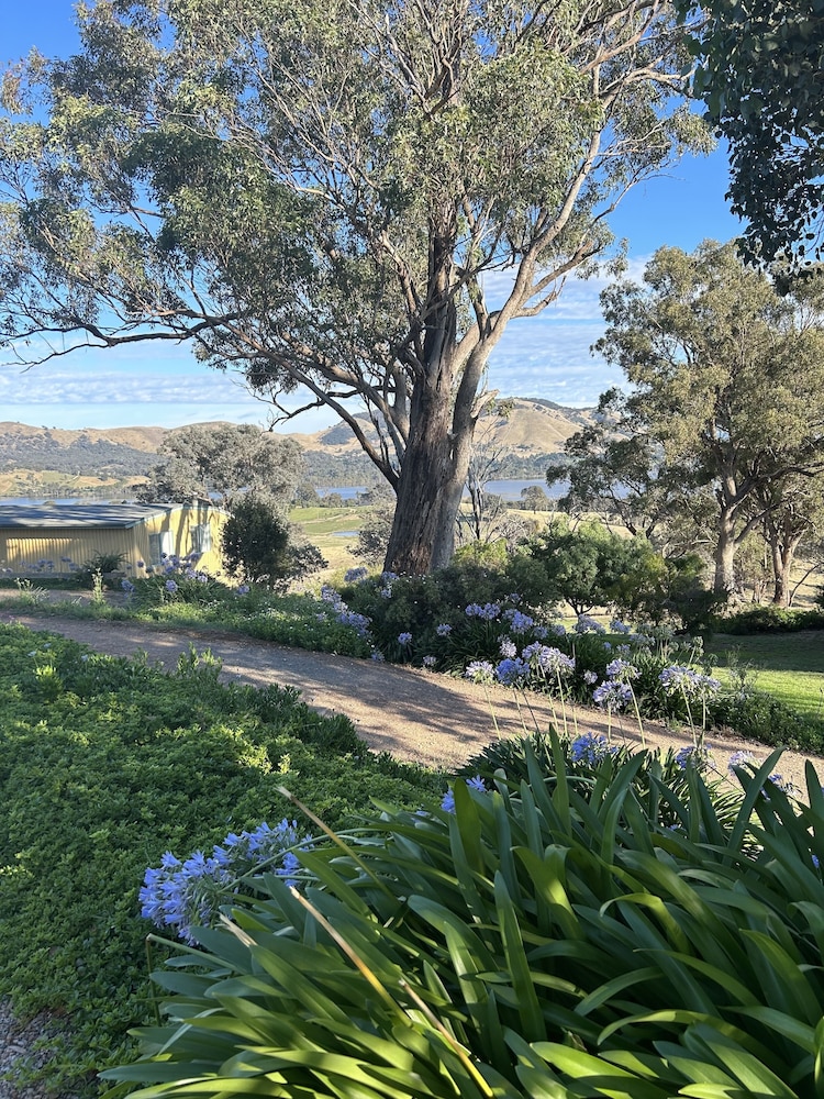 Family Cottage, 2 Bedrooms, Non Smoking, Lake View (Wattle Spa Cottage) photo 3