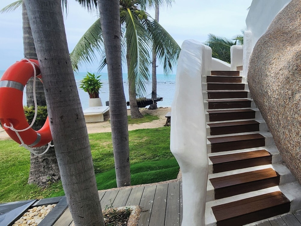 Deluxe Beachfront room with Kitchen - Photo 10