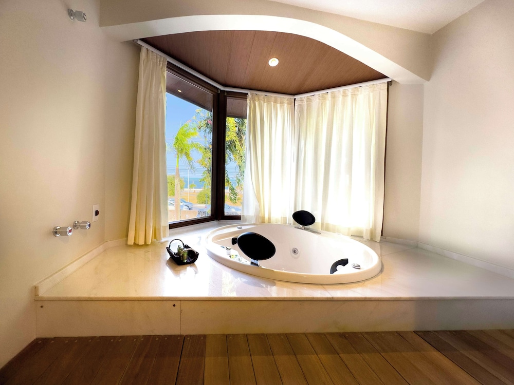 Suite, 1 King Bed, Non Smoking, Balcony