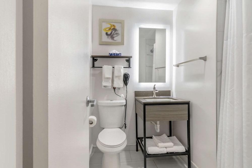 Suite, Multiple Beds, Non Smoking photo 2