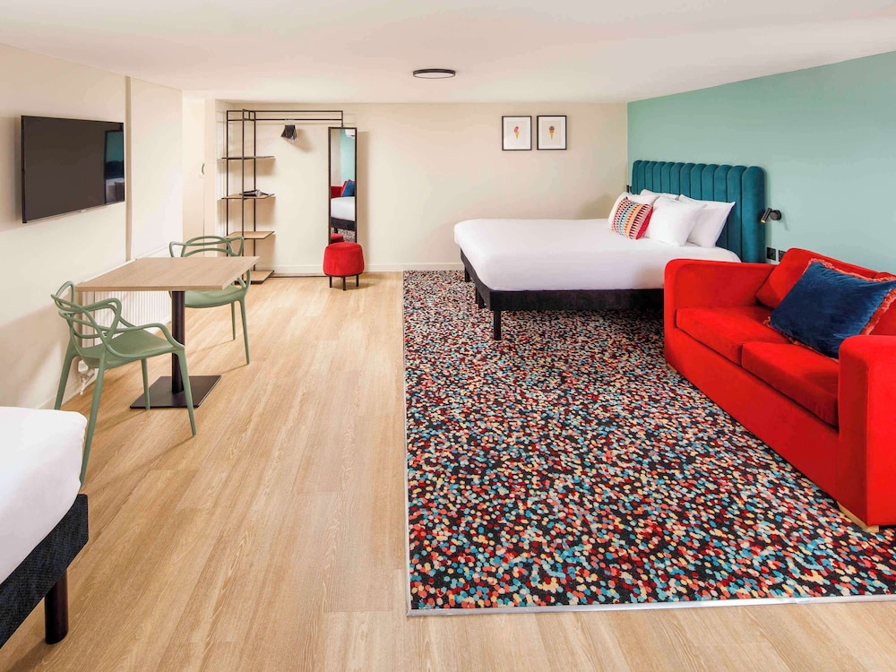 Room, 1 Queen Bed with Sofa bed (The Works)