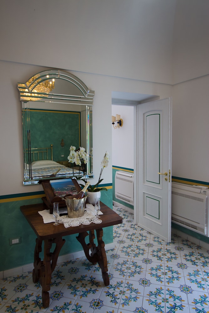 Exclusive Suite, Non Smoking, Sea View photo 3