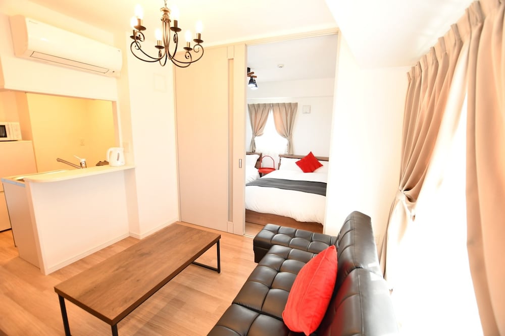 Basic Apartment - Photo 10