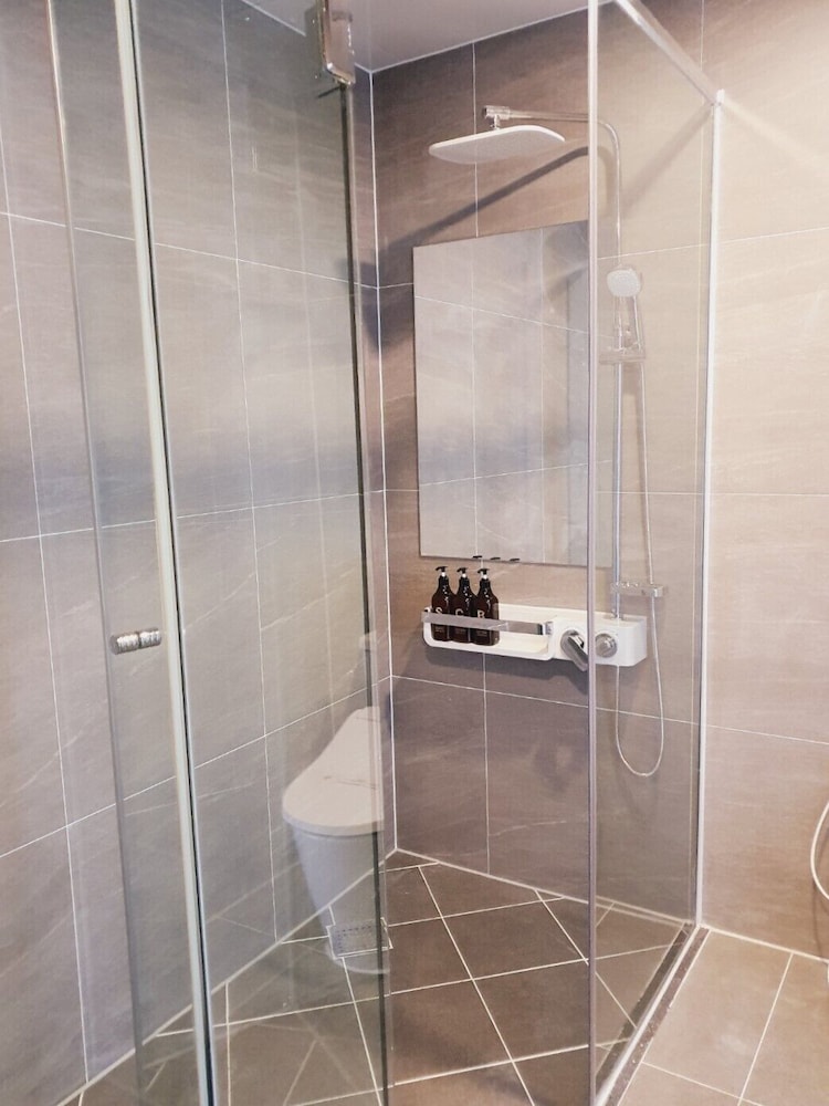 Deluxe Triple Room - Photo 9